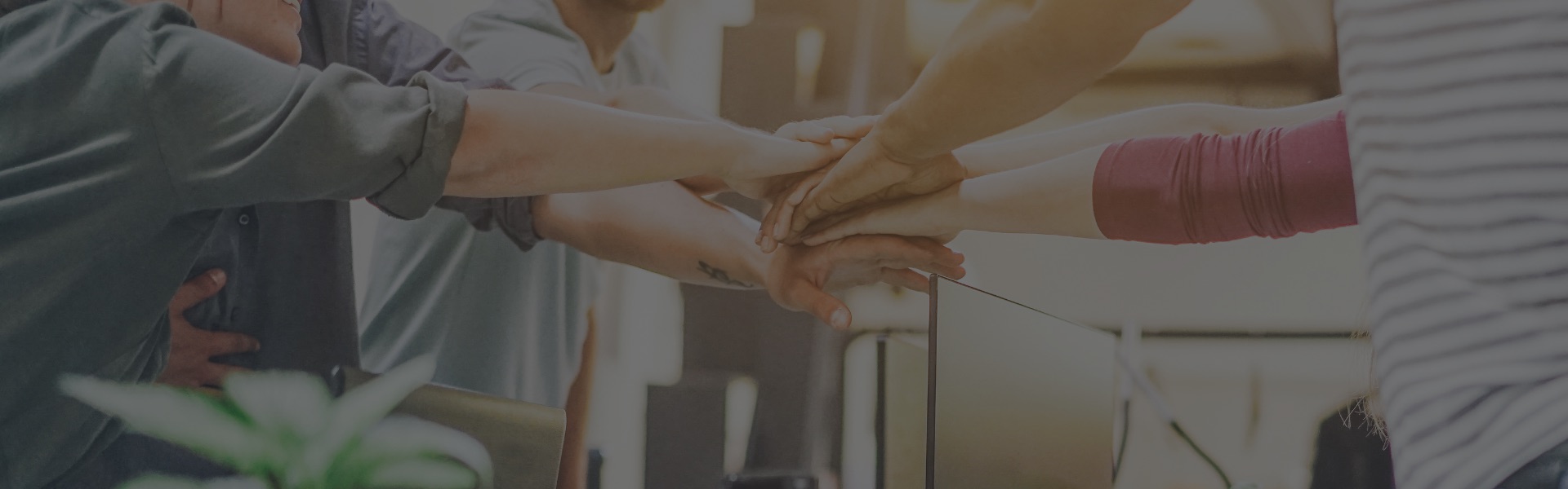 ¿QUIERES TRABAJAR CON NOSOTROS?